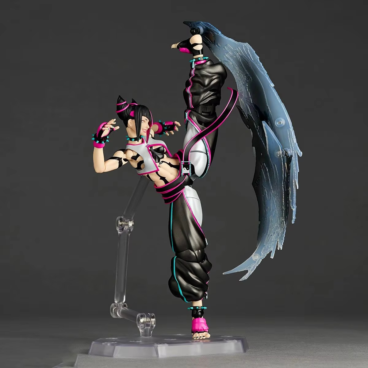 100% Original Kaiyodo Amazing  - Model Kit Harley Quinn 评论和价格