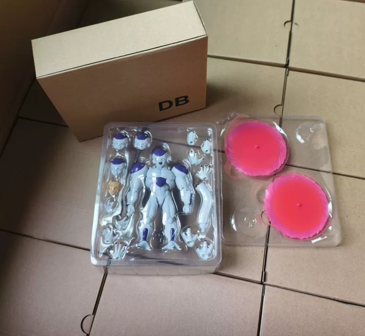 New DB Factory DB Toys Ko Drag - Model Kit Frieza 评论和价格