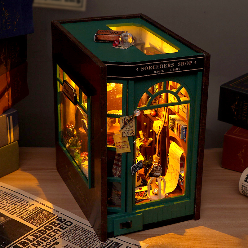 DIY Book Nook Insert Shelf Kit - Model Kit Japan Shop 评论和价格